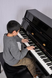 Piano Instruction 19003